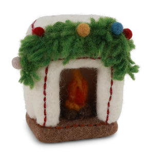 Fireplace With Garland Decoration Gry&Sif