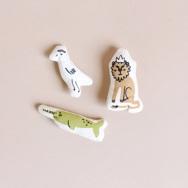 Castle Interactive Pillow Regular imani   