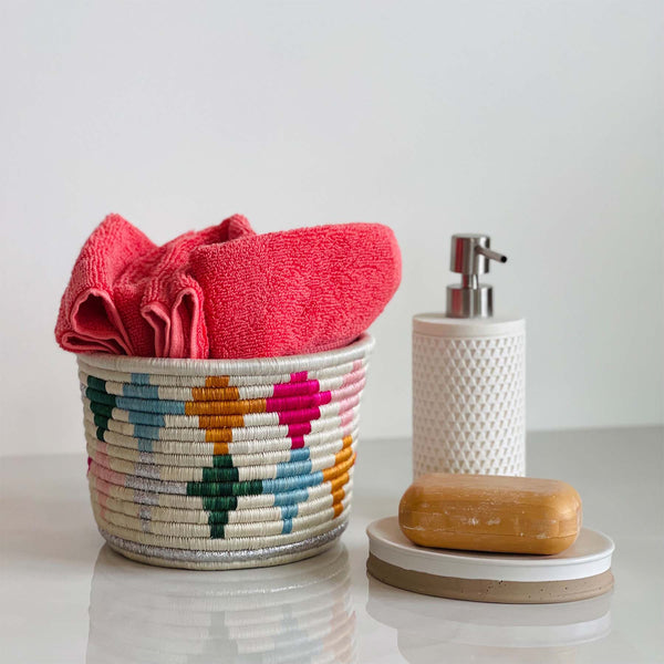 Curiosity Planter - 7 Tapered Diamond Kazi