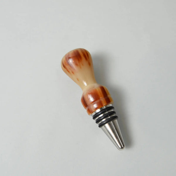 Horn Chapeau Wine Stopper Maadili