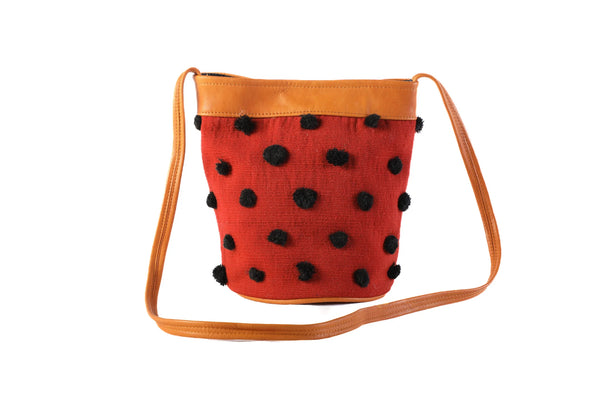 Inti Bucket Bag Jet Black/Brick Awamaki Jet Black/Brick  