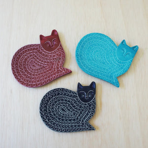 Carved Cat Tray Venture Imports