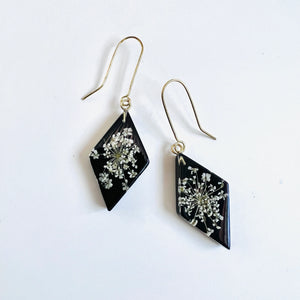 Queen Anne Earring Belart