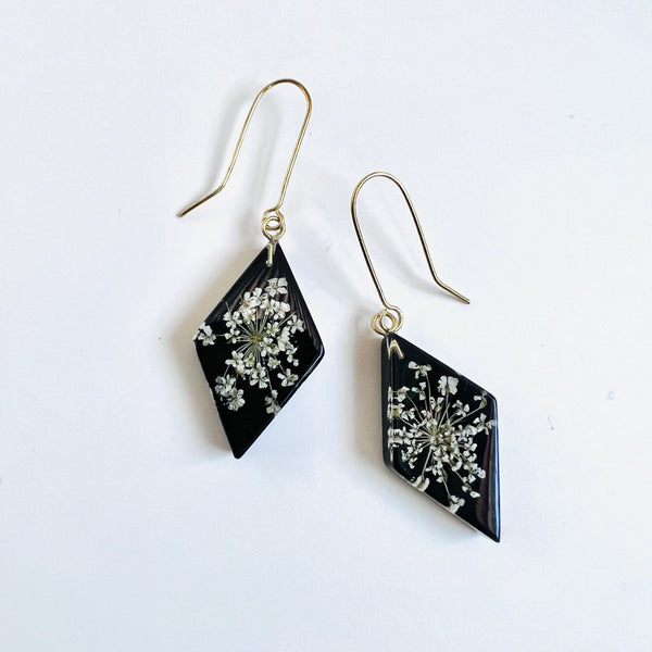 Queen Anne Earring Belart