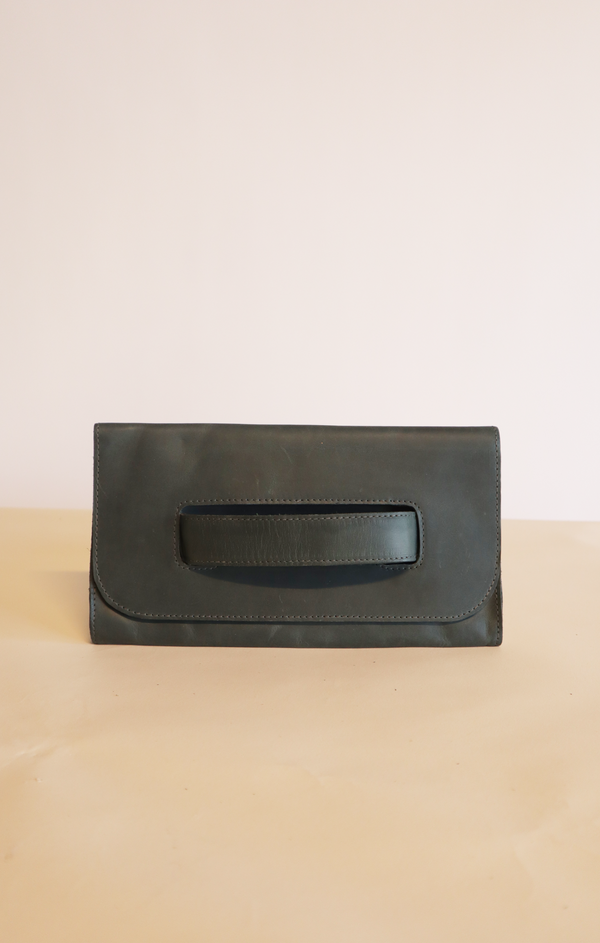 Mare Handle Leather Clutch